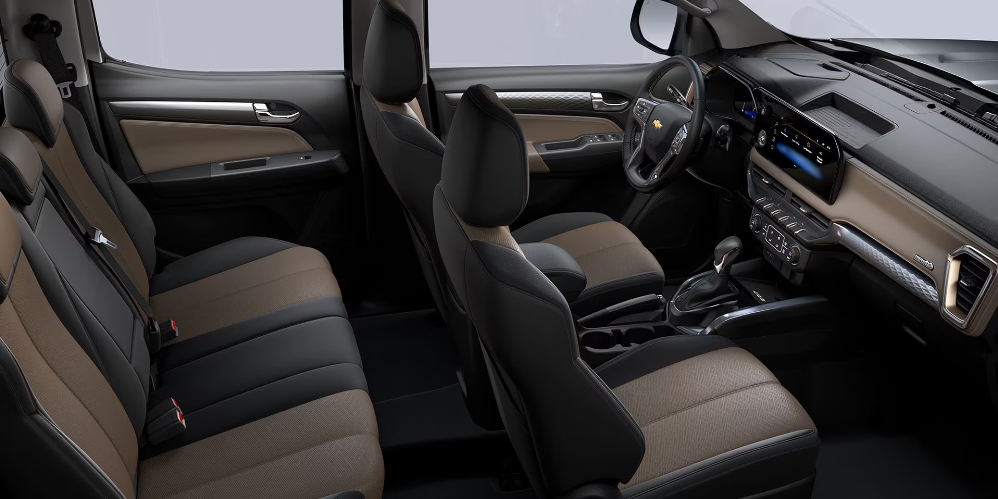 Interior de la Chevrolet S10 en Argentina con cabina doble, pantalla multimedia y tablero moderno